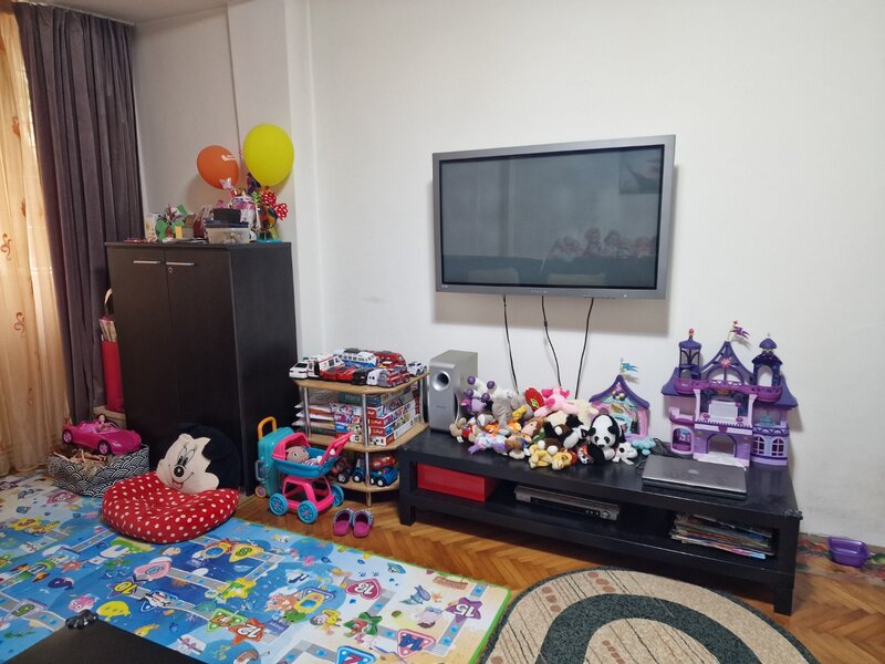 Costin Georgian, 2 minute metrou, pe Basarabia,